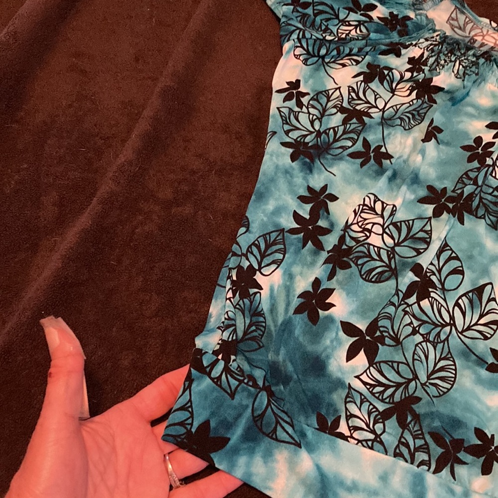 Top - Picture 4 of 6